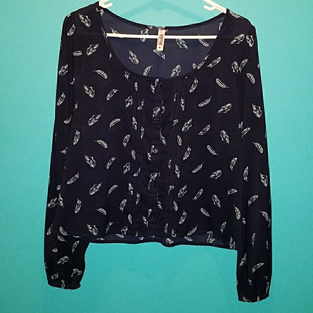 Mudd feather crop style top